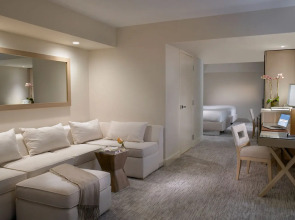 Отель Grand Beach Hotel Surfside West