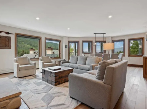 Beaver Creek Village Ski In, Ski Out 2 Bedroom Residence With Pool