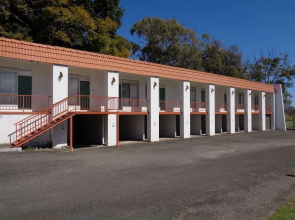 Moon River Motor Inn