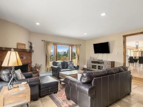 Snowline Vista Lodge -- Ev #3296 3 Bedroom Home by RedAwning