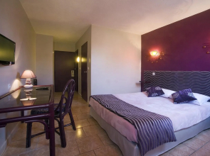 Tropic Hotel