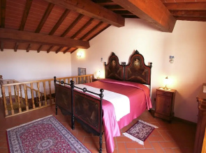 Apartment in Tuscany Near Vineyards