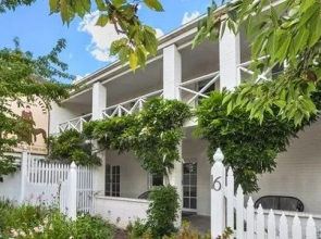 Lake Daylesford Apartment 6