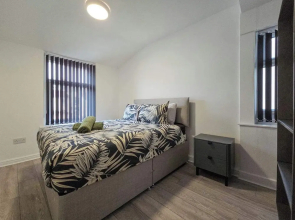 Blackpool Bliss - Spacious 4-bed Apartment