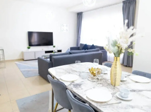 HAPPY SEASON I Amwaj apartment