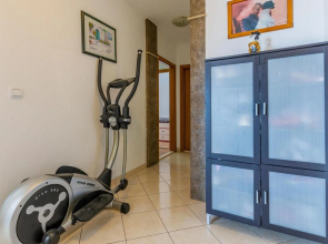 Amazing Apartment in Duce With Wifi and 3 Bedrooms