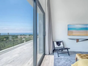 Sunrise Villa Marbella by Lodgerstrip