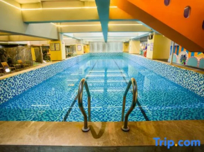 Hot Spring Holiday Hotel