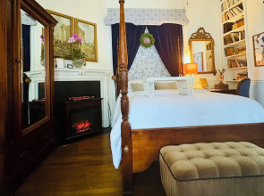 Chesnut Cottage Inn