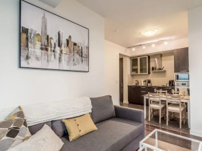 Aoc Suites - Two Bedroom Condo - City/Cn Tower View
