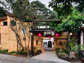 Zhuo Ye Cottage