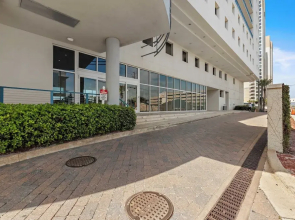 Beachfront Stay w/ Resort Amenities & Gulf Views Sterling Breezing #506