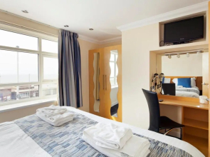 Queens Mansions Penny Stone Self Catering Luxury Apartment