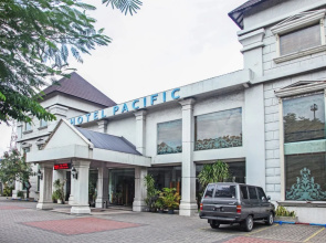 RedDoorz near Tanjung Perak
