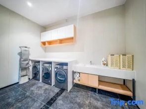 GreenTree Inn Express Hotel (Jiulong Hui Liqun Shopping Plaza)