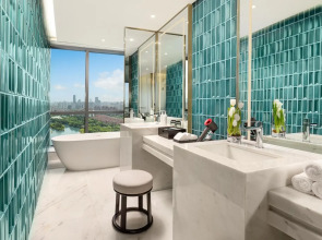 HUALUXE Shanghai Changfeng Park by IHG