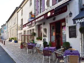 Beautiful Holiday Home With Swimming Pool, Walking Distance From the Centre of Verteillac