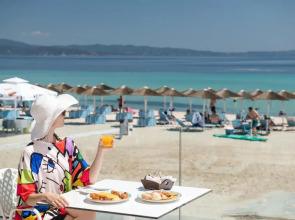 Antigoni Seaside Resort