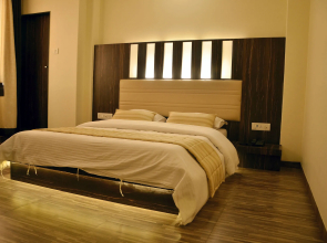 Hotel Alka Residency