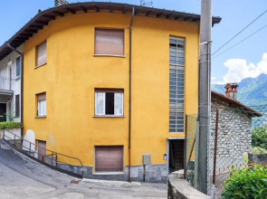 Casa Carla - cozy Apartment with garden -8 km to Bellagio!