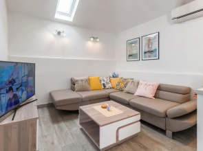 Holiday Home Krika -three Bedroom Home With Heated Pool and Jacuzzi ID Direct Booker 11722