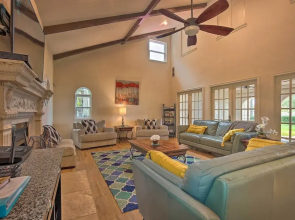 Modern Lake Conroe House w/ Lakefront Park & Deck!