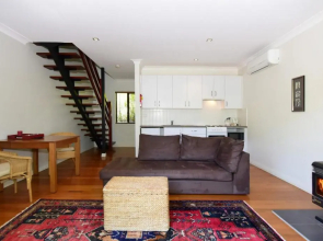 Cloudsong Chalet 4 - Close to the village centre!