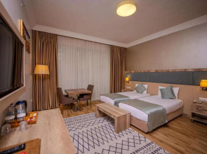 Mari Suites Hotel