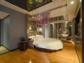 Mianyang Liangyuan Sanguo Culture Hotel