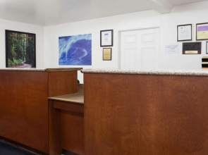 OMEO Suites Glass Beach