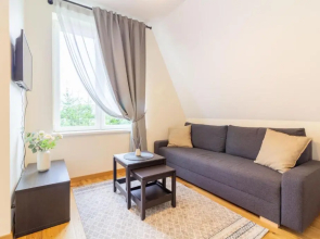 Verde Apartment, By Cohost