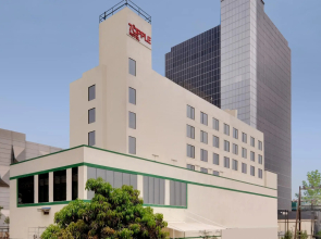 7 Apple Hotel Mahape