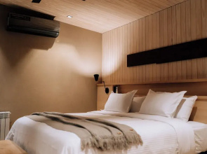 Andeluna Winery Lodge