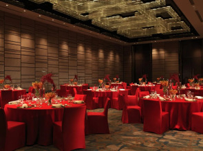 Отель Renaissance Beijing Wangfujing Hotel