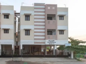 OYO 25021 Rajam Residency