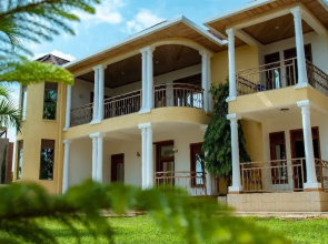 Elegant Villa Apart