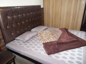 Ratnam Guest house