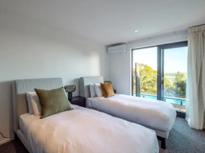 Kaitiaki Lodge - Pool & hot tub