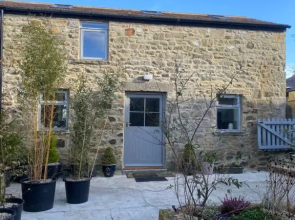 Sheilas Cottage Sleeps 2-3 One dog allowed
