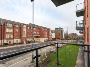 Modern & Stylish 2 Bed York Apartment