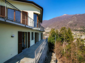 Argegno Wonderful View - by Myhomeincomo