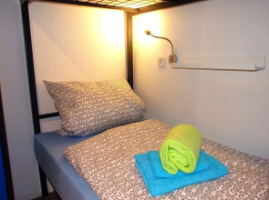 The Penny Pincher Inn - Hostel