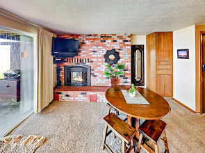 645 N Pacific St Townhouse Unit A 1 Bedroom 1 Bathroom Townhouse