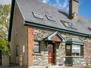 Delightful Cottage Just Steps From Kenmare Town