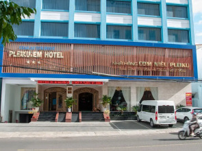 7S Hotel Pleiku & Em
