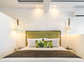 Villa D'Oro - Luxury Villas & Suites