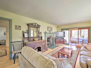 Peaceful Chilmark Farmhouse by Menemsha Beach