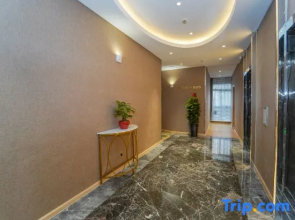 Yadu Light Luxury Hotel (Shanghai Jing'an Temple Changshou Road Subway Station)