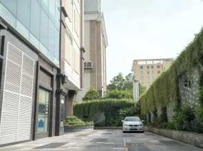 Luxury Condotel Luminous Leman