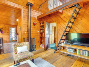 Bisbee Vacation Rental w/ Mountain Views & Sunroom